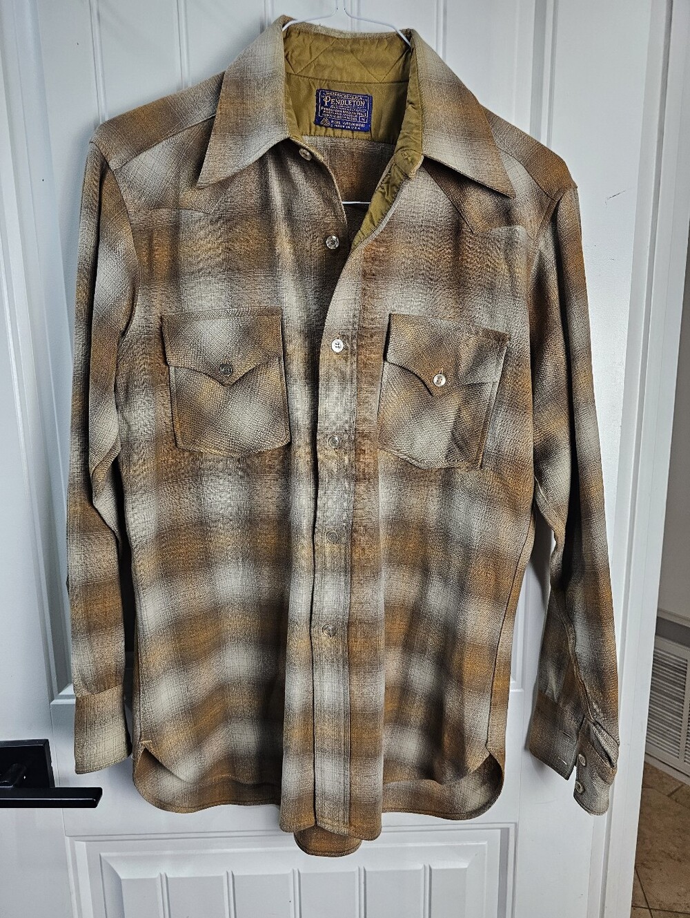 Pendleton Vintage Wool Plaid Flannel Button Up Long Sleeve Shirt Medium Brown